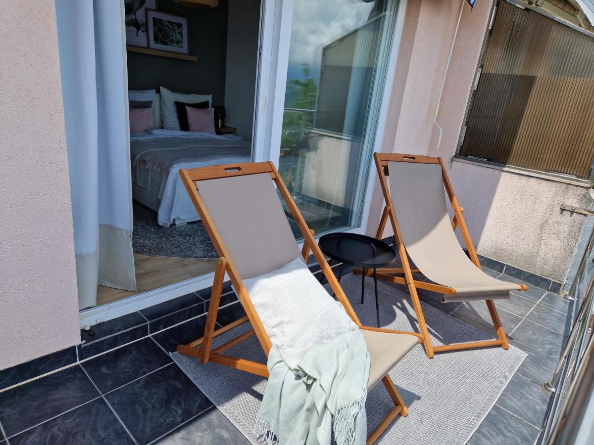 Ferienwohnung Mit 180° Meerblick Dobreć Exterior foto
